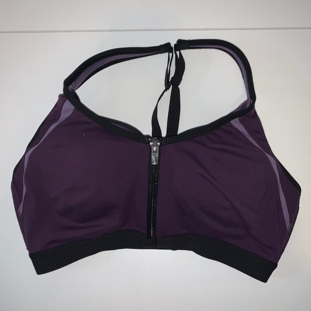 Victoria’s Secret knockout sports bra purple